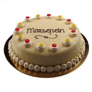 Marsepeintaart gevuld met yoghurtbavarois