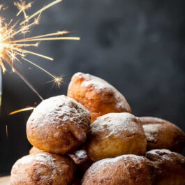 Oliebol appel-rozijnen ( alleen 31 december )