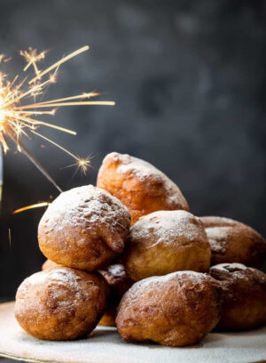 Oliebol appel-rozijnen ( alleen 31 december )